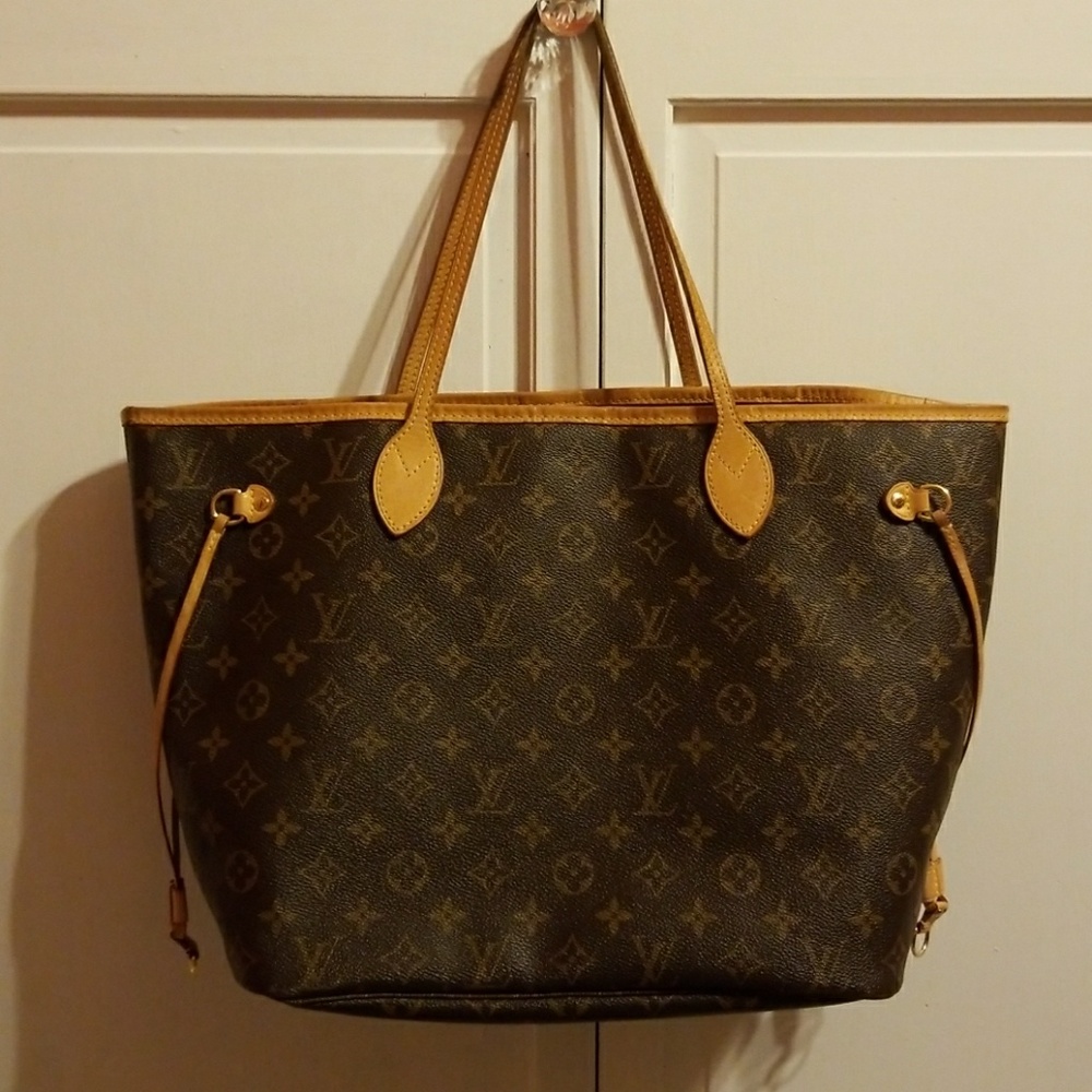 Louis Vuitton MM Neverfull
